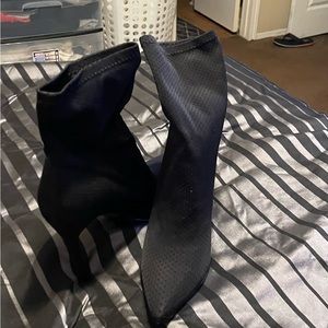 Black boots, never worn, size 10